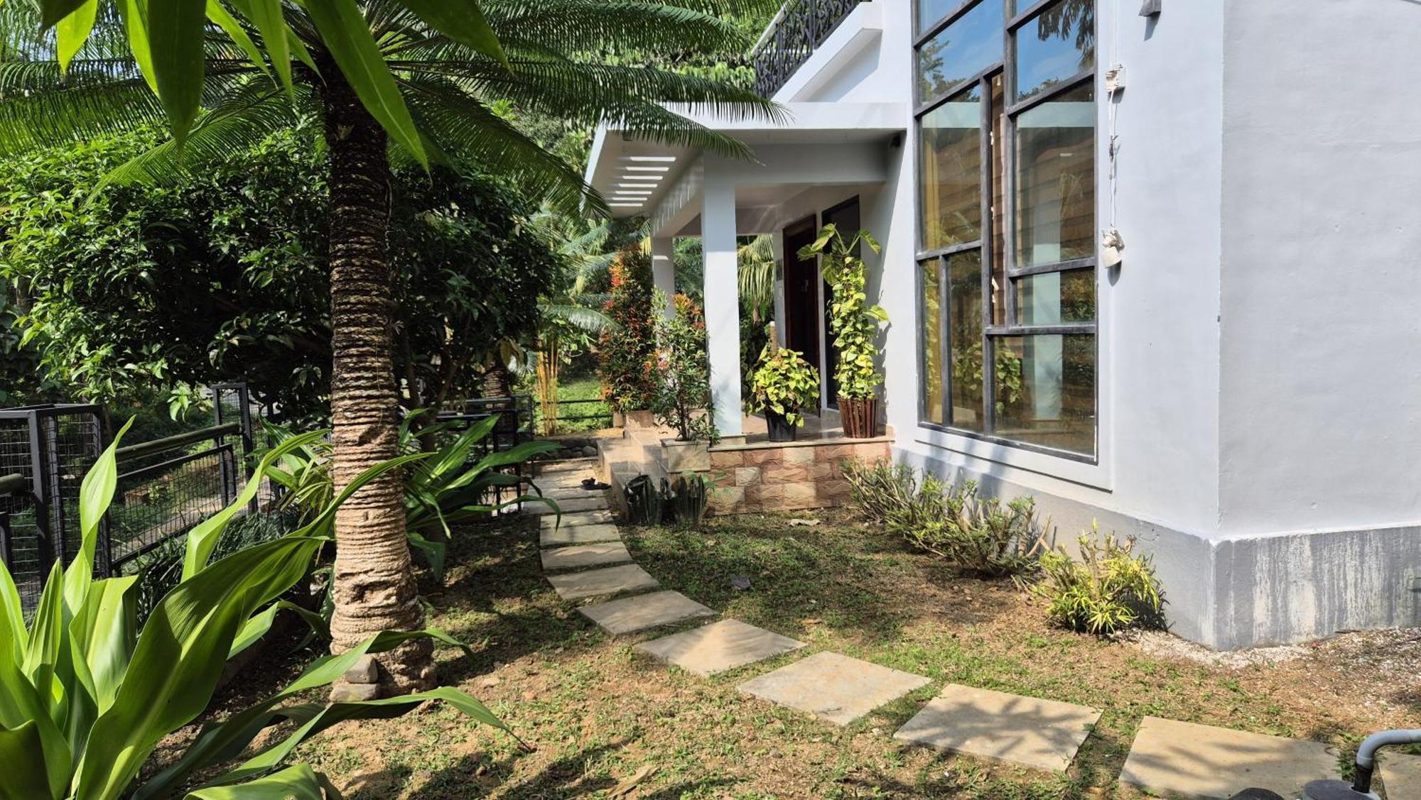 Orchid Villa Pinangode Buitenkant foto