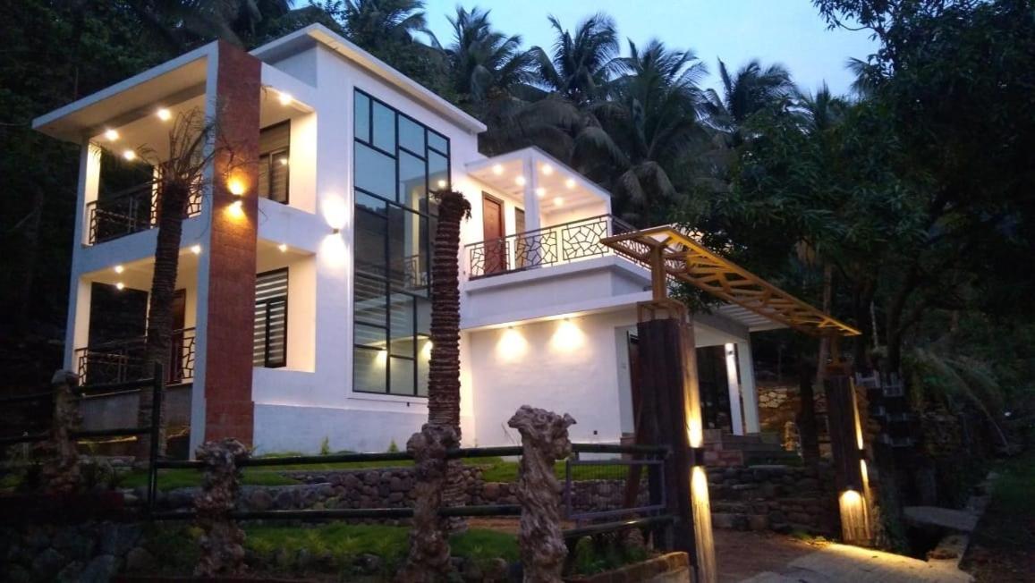 Orchid Villa Pinangode Buitenkant foto